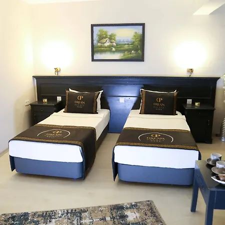 Отель Dream Palace 3*
