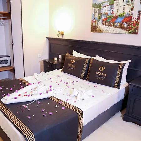 Отель Dream Palace 3*